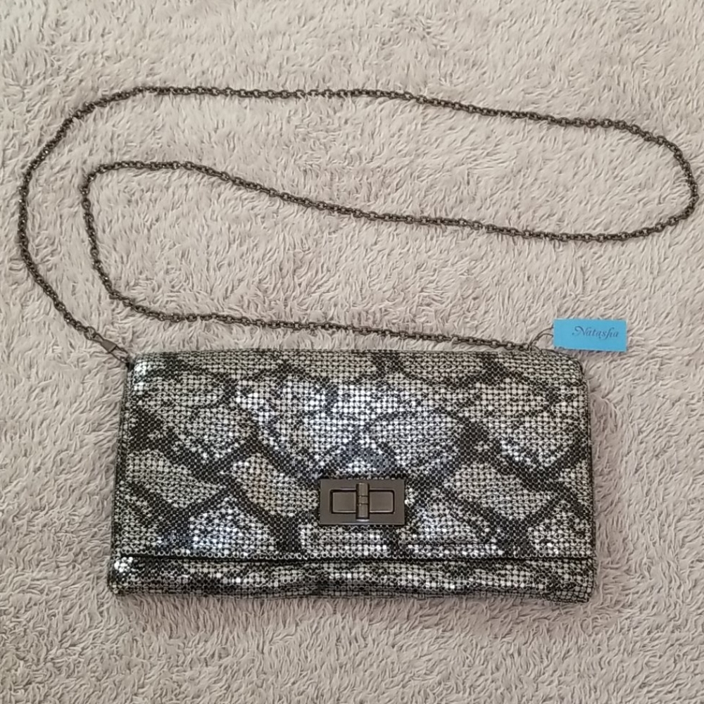 Metal mesh clutch